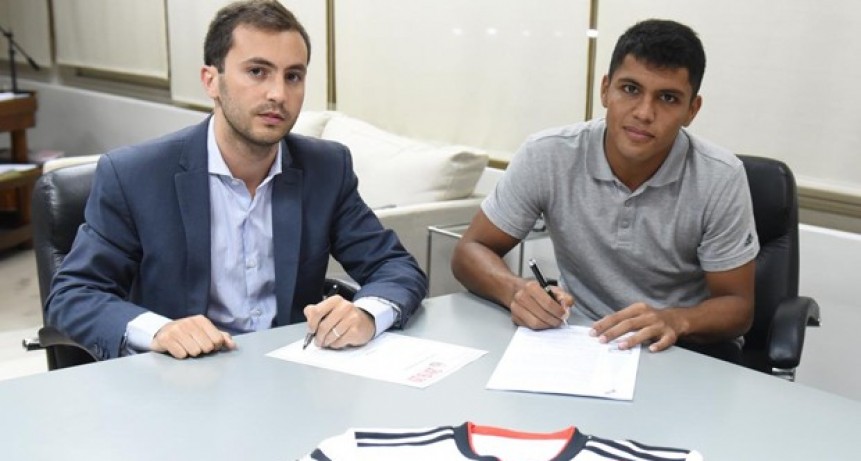 Robert Rojas es nuevo jugador de River Plate