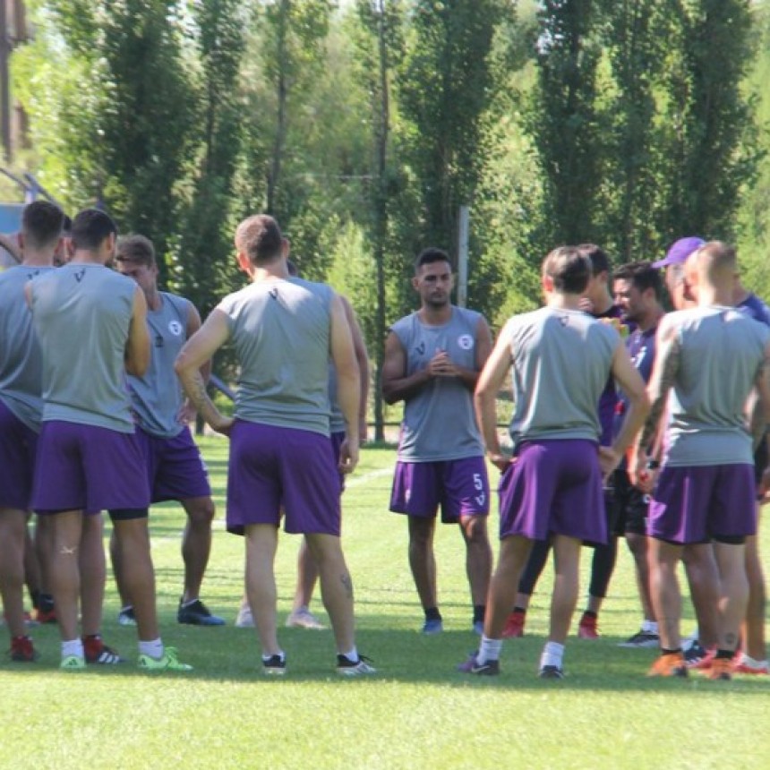 Villa D&aacute;lmine program&oacute; sus &uacute;ltimos dos amistosos