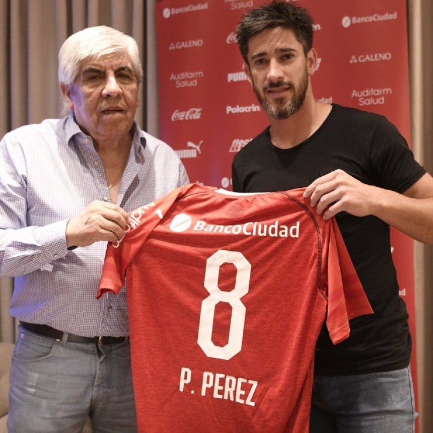 Pablo P&eacute;rez firm&oacute; su contrato con Independiente 