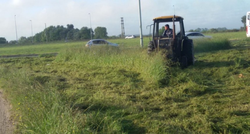 El Municipio avanza con las tareas de desmalezamiento y corte de pasto