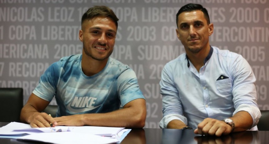 Kevin Mac Allister firm&oacute; su contrato con Boca Juniors