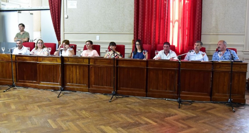 &ldquo;Esta sesi&oacute;n extraordinaria fue una verdadera burla para los vecinos&rdquo;