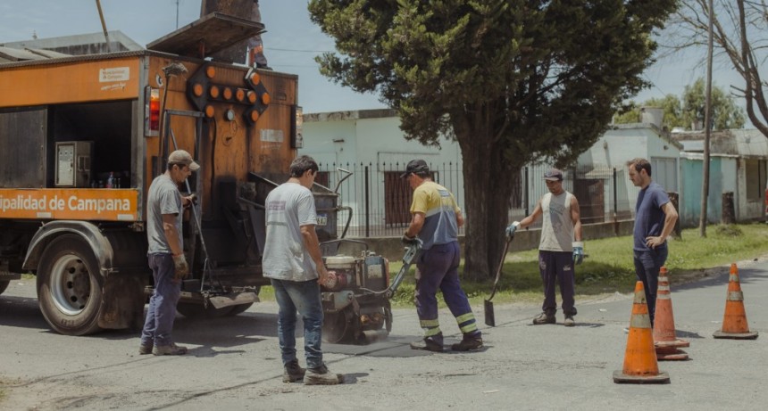 El plan de bacheo lleg&oacute; a La Josefa y se extender&aacute; a otros barrios