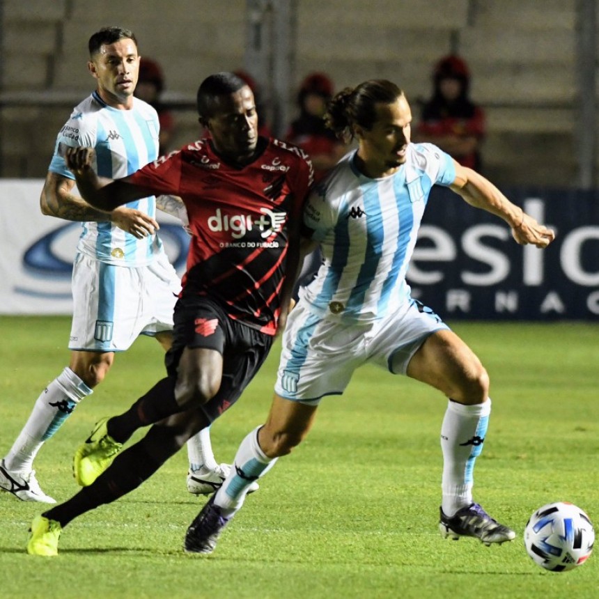 Racing Club venci&oacute; a Athl&eacute;tico Paranaense en el debut de Sebasti&aacute;n Beccacece