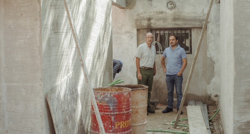 El Municipio realiza importantes obras de ampliaci&oacute;n en la escuela de Las Praderas