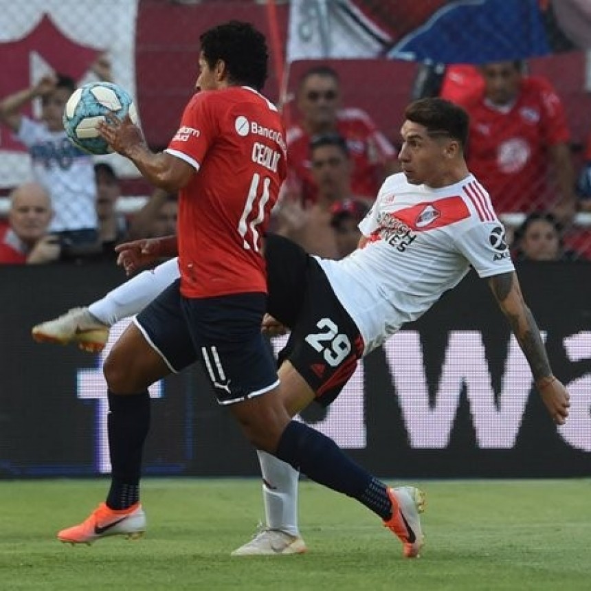 River Plate derrot&oacute; a Independiente por 2 a 1 y es l&iacute;der de la Superliga