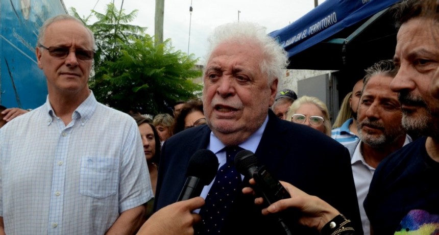 GONZ&Aacute;LEZ GARC&Iacute;A, GOLLAN Y MENENDEZ PARTICIPARON DE LA CAMPA&Ntilde;A CONTRA EL SARAMPI&Oacute;N EN MERLO