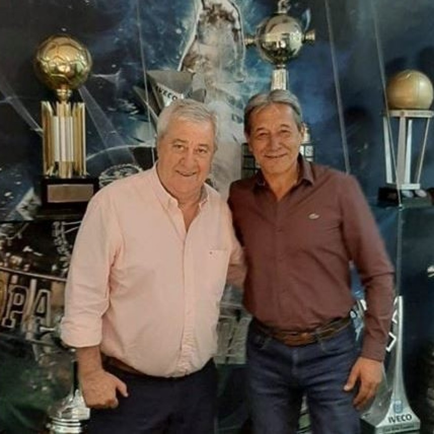 El Secretario General de la Federaci&oacute;n Argentina del Petr&oacute;leo, Gas y Biocombustibles, Pedro Milla visit&oacute; el Club Boca Juniors