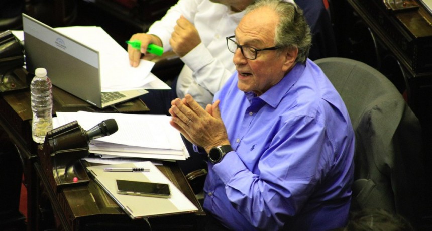  Para Heller, se trata de un "proyecto hecho por la Argentina, para las argentinas y los argentinos"   