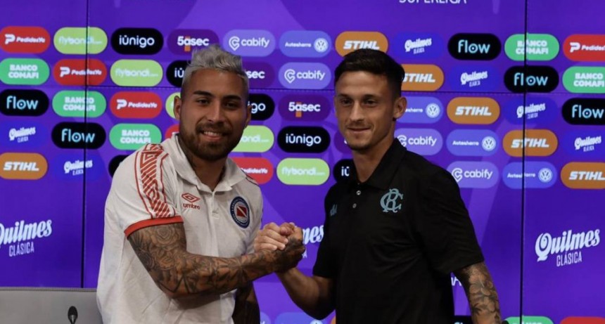 Argentinos Juniors y Racing Club adelantaron el partido en conferencia de prensa
