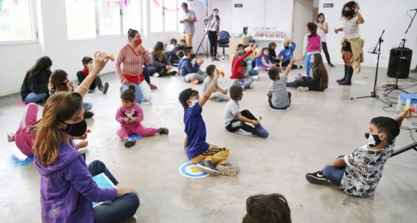 FERNANDA RAVERTA: EN DICIEMBRE SE INCORPORARON MÁS DE 200 MIL CHICOS Y CHICAS A LA ASIGNACIÓN UNIVERSAL POR HIJO