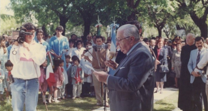 Después de años, volvió a funcionar la fuente del monumento al Ing. Agustín Rocca 