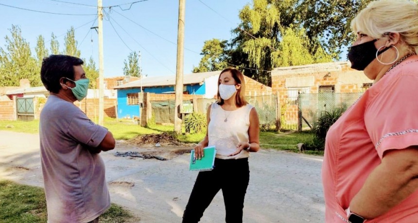 Vecinos piden por la reparación de las calles de centros educativos