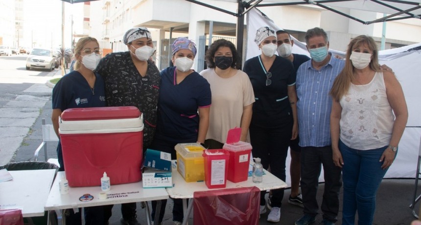 VIZZOTTI VISITÓ HOSPITALES Y VACUNATORIOS DE MAR DEL PLATA Y MANTUVO UNA REUNIÓN CON EL SECTOR DE TURISMO