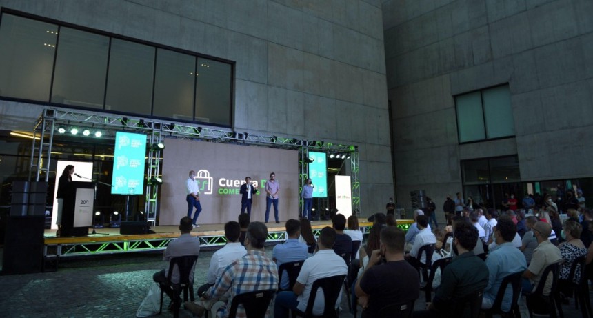 MAR DEL PLATA  Kicillof y Cuattromo encabezaron el acto en conmemoración del bicentenario del Banco Provincia 