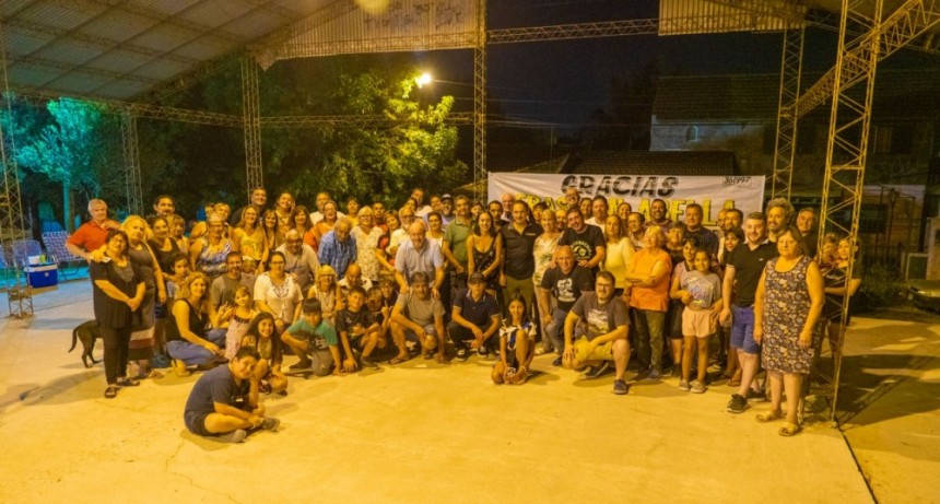 Abella cerró el año con vecinos de Santa Florentina y se comprometió a colaborar en la construcción de la sociedad de fomento