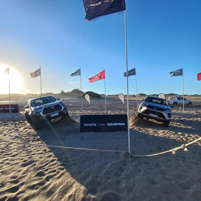 Comenzó la Toyota Amazing Experience en Pinamar: clínicas de conducción off-road y entretenimiento para toda la familia