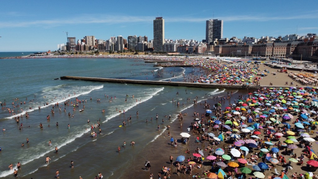 Verano 2025 : Más de 150.000 turistas llegaron a Mar del Plata durante este fin de semana