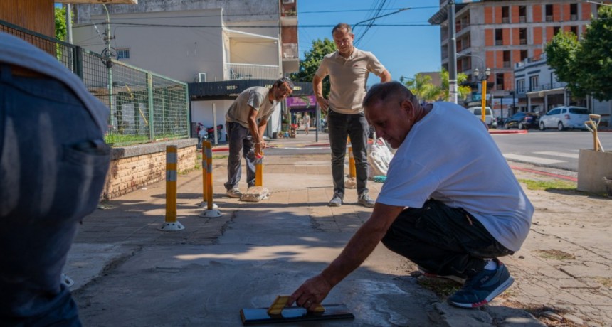 El Municipio puso en marcha un plan de reparación de veredas en principales avenidas de la ciudad