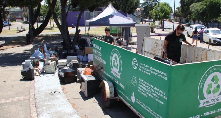 El punto verde móvil estará la semana próxima en la plaza Italia