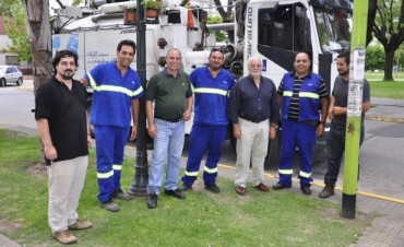 Permanecer&aacute; aproximadamente unos 60 d&iacute;as en la ciudad  Por gestiones de la Intendente Giroldi ante Naci&oacute;n, un cami&oacute;n desobstructor de AYSA realizar&aacute; la limpieza de la red cloacal 