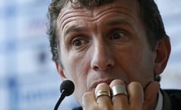 BOCA JUNIORS DEBUT?&rsquo; EN LA BOMBONERA GANANDO 3 A 1