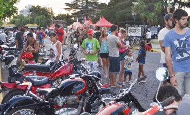 Cientos de familias disfrutaron del Encuentro de Motos Cl&aacute;sicas y Antiguas    