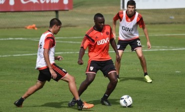 RIVER PLATE DEBUTA EN EL MONUMENTAL FRENTE A QUILMES A.C