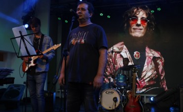 Martes con m&uacute;sica y humor 