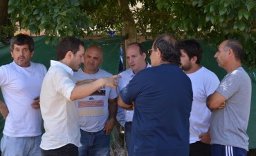 Abella y Roses recorrieron barrios donde se realizan mejoras 