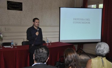 Exitosa charla informativa sobre derechos del consumidor 