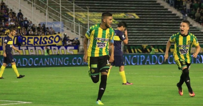 El Tibur&oacute;n venci� a Boca Juniors en Mar del Plata