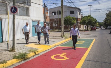 El Municipio reacondiciona la se&ntilde;al&eacute;tica en los edificios p&uacute;blicos escolares 