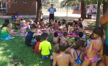 La Escuela de Educaci&oacute;n Vial &ldquo;Conduciendo-Se&rdquo; visit&oacute; la colonia del Club Ciudad 
