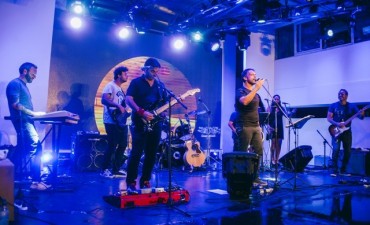 Jueves con ilusionismo y m&uacute;sica de Pink Floyd