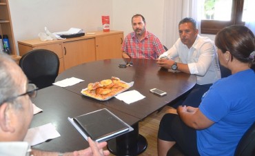 Funcionarios recibieron a la nueva comisi&oacute;n directiva de &ldquo;Corazones abiertos&rdquo;