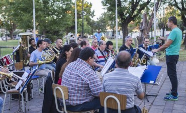 Ma&ntilde;ana, la Banda Municipal protagonizar&aacute; otro ensayo abierto en la plaza Eduardo Costa