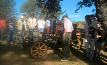 El primer autom&oacute;vil argentino visit&oacute; Balcarce 
