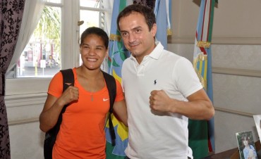 Abella felicit&oacute; a &ldquo;La Peke&rdquo; Espinosa por su triunfo 