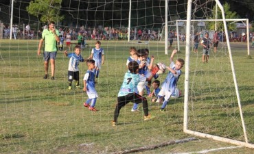 Chicos de distintos barrios comenzaron jugar el &ldquo;Mundialito&rdquo;