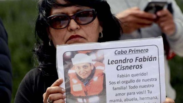Familiares de tripulantes del ARA San Juan dejaron una solicitud en Chapadmalal