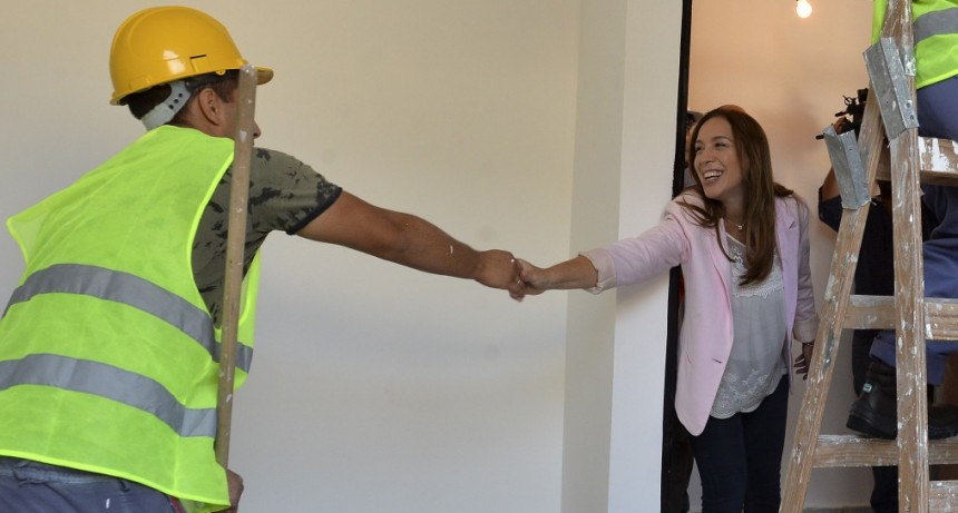 MAR&Iacute;A EUGENIA VIDAL VISIT&Oacute; LAS OBRAS DE AMPLIACI&Oacute;N DE UNA ESCUELA PRIMARIA Y OTRA SECUNDARIA DE QUILMES