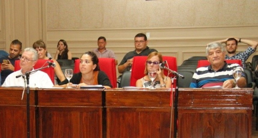 Bloque P:J-U.C: &ldquo;Abella vet&oacute; cuarenta ordenanzas aprobadas democr&aacute;ticamente&rdquo;