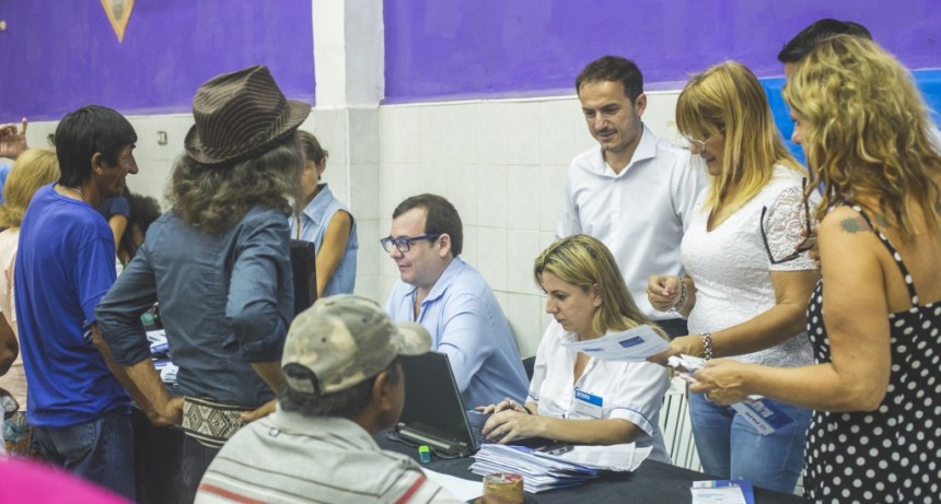 PAMI entreg&oacute; credenciales a los afiliados de Dignidad y Don Manuel