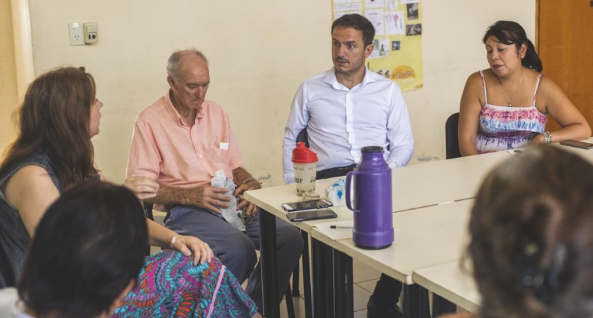 El intendente Abella visit&oacute; el CIC del barrio Lubo