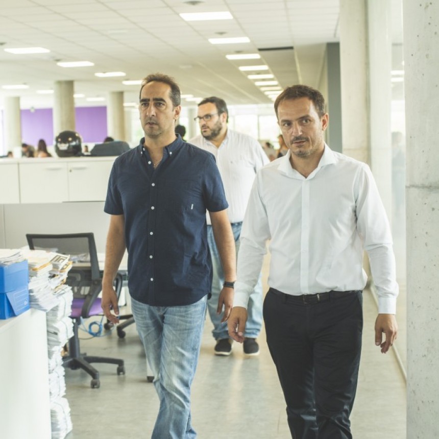 Abella recorri&oacute; las cinco nuevas plazoletas de San Felipe