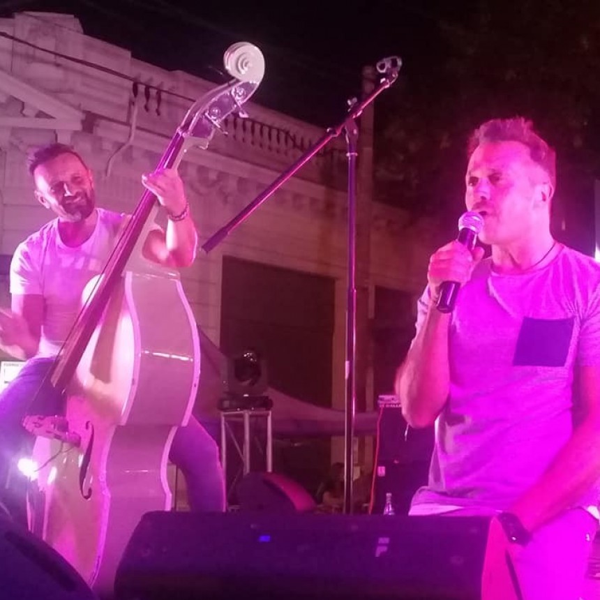 Sergio Lapeg&uuml;e y su LAPEBAND se presentaron en Campana