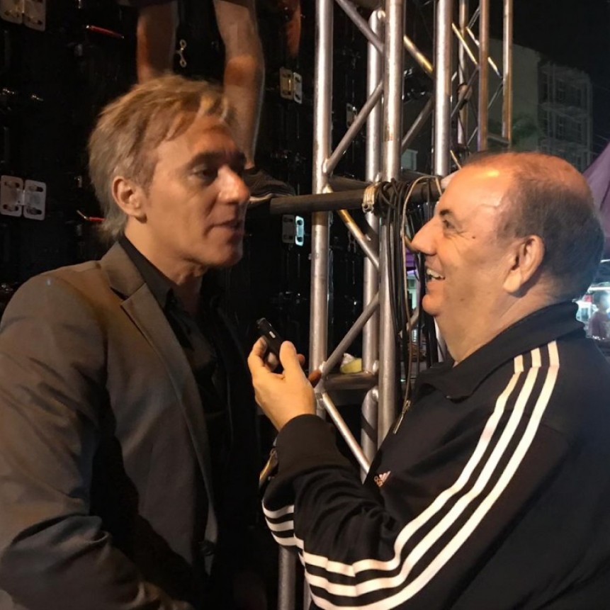 El cantante CAE particip&oacute; como presentador del ciclo: "Estrellas de verano en la Rocca"