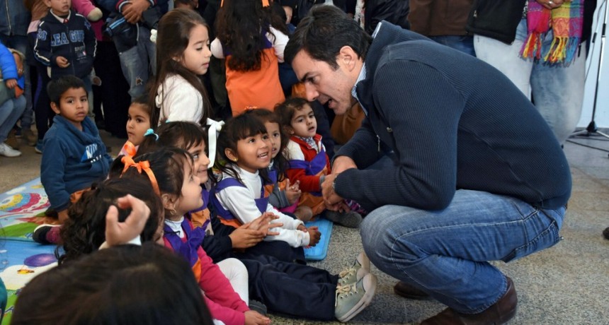 Urtubey: "La deuda m&aacute;s grande que tiene la Argentina es que 1 de cada 2 ni&ntilde;os es pobre"