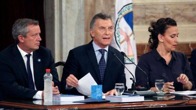 Preparan el discurso para la Asamblea Legislativa